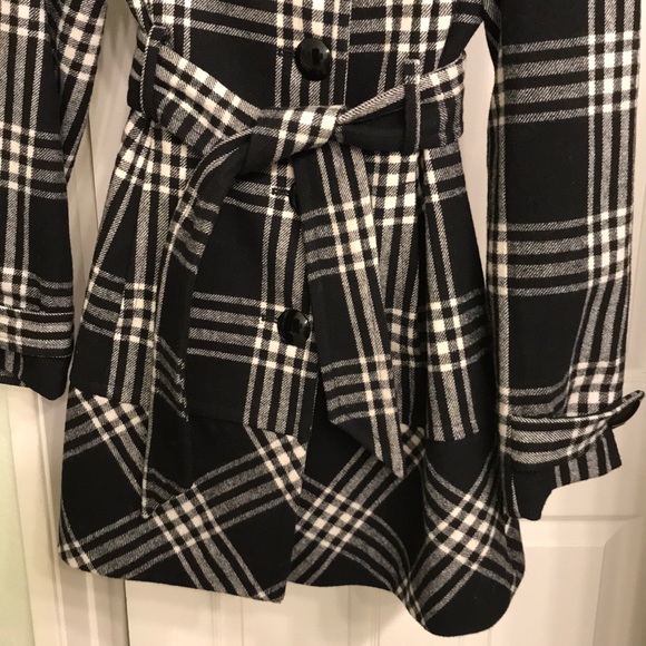 Express Women’s Trench Coat - Picture 4 of 11